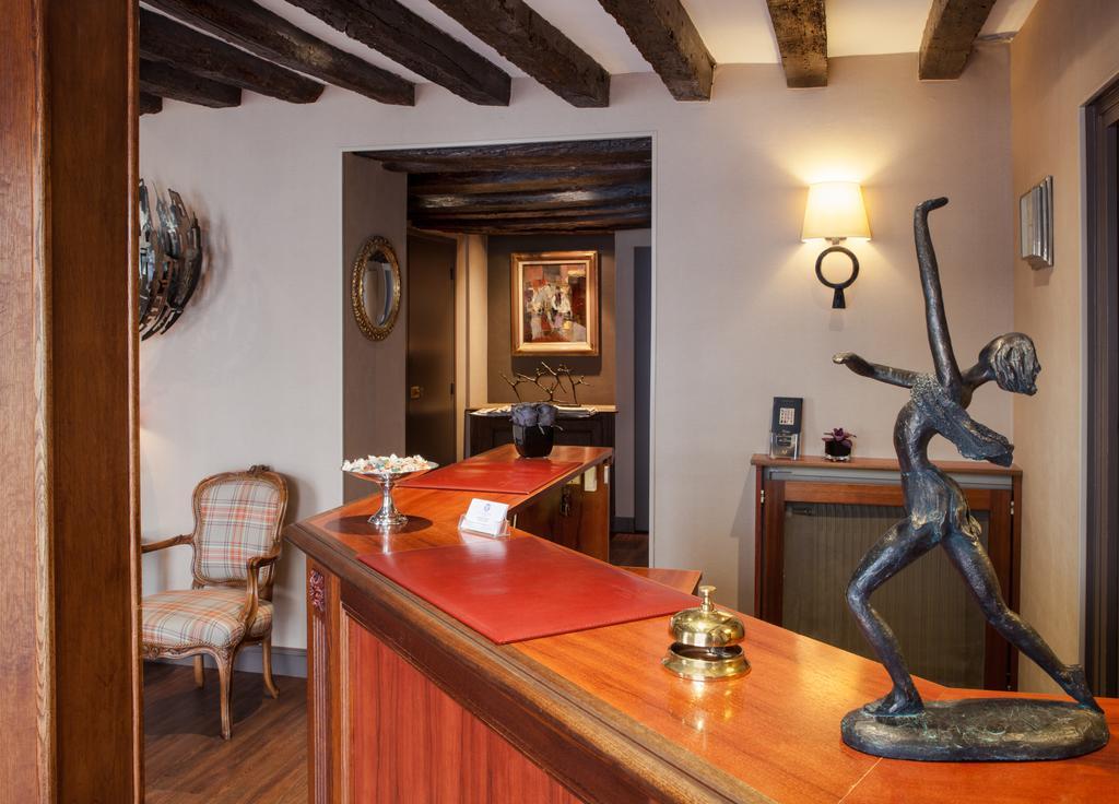 Hotel La Residence Du Berry Versailles Bagian luar foto