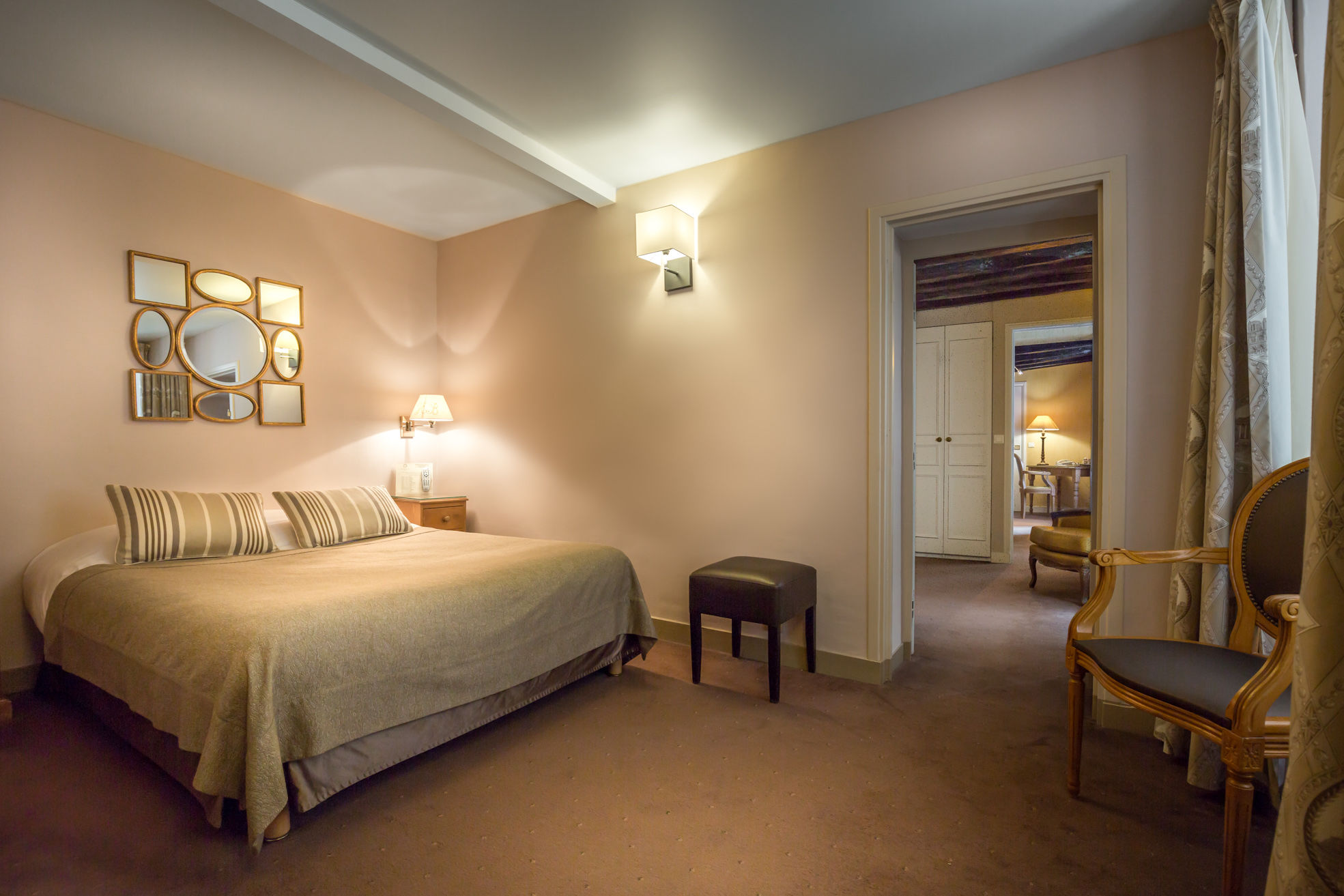 Hotel La Residence Du Berry Versailles Bagian luar foto