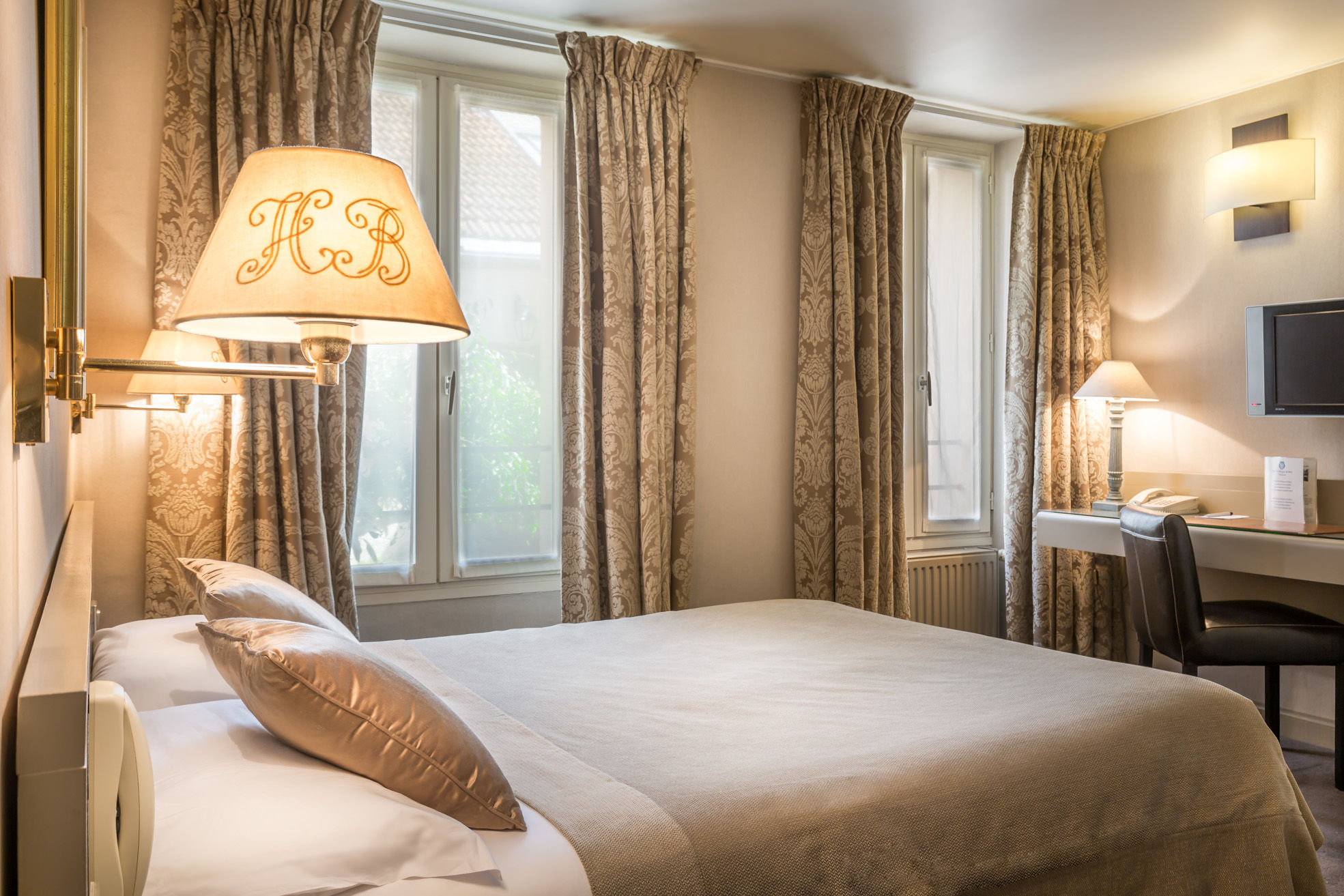 Hotel La Residence Du Berry Versailles Bagian luar foto