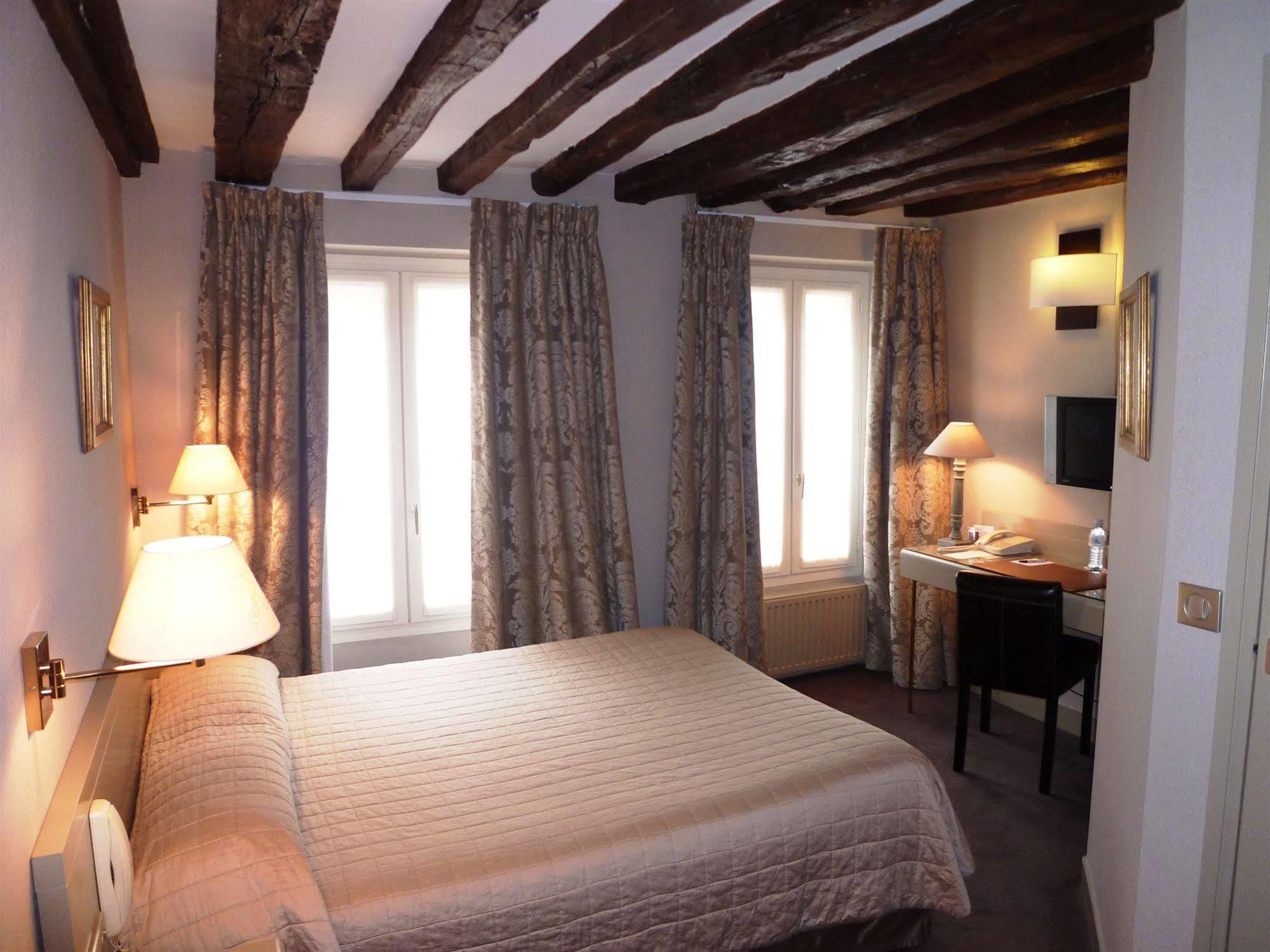 Hotel La Residence Du Berry Versailles Bagian luar foto
