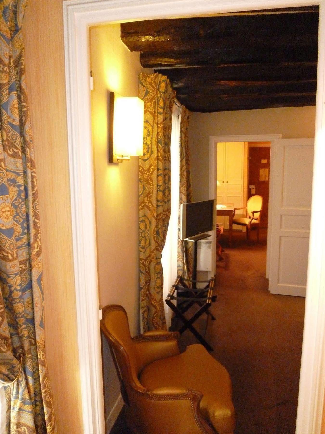 Hotel La Residence Du Berry Versailles Bagian luar foto