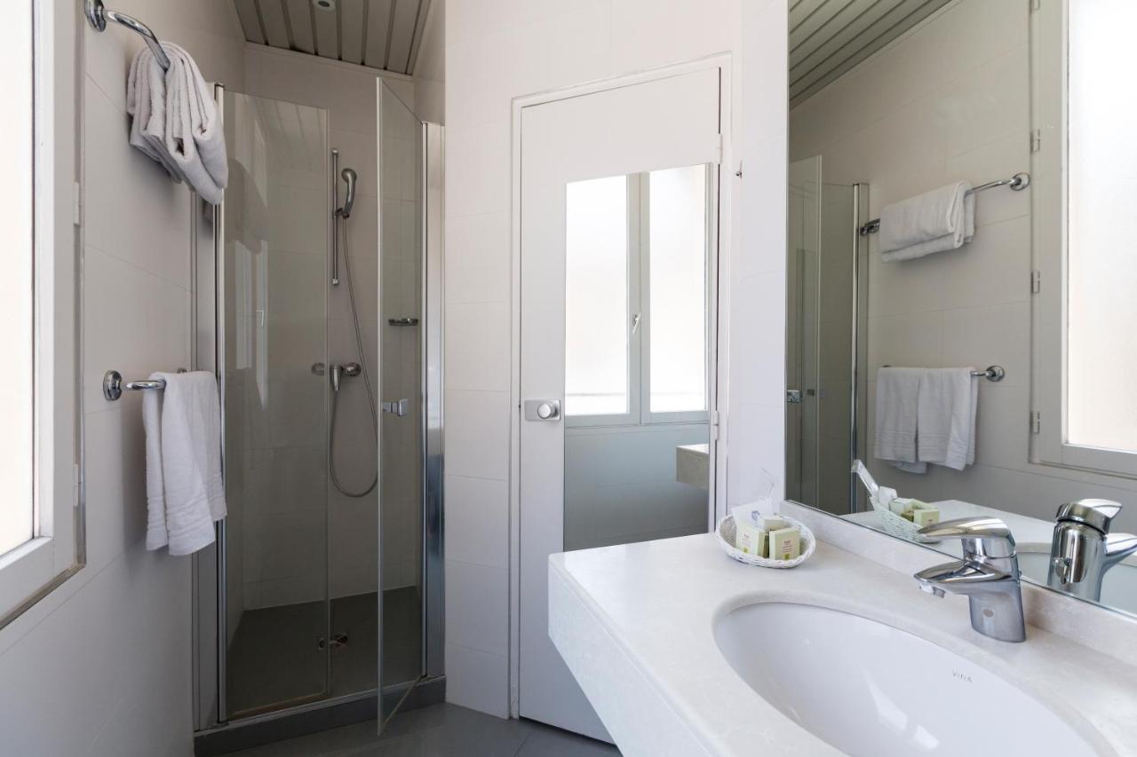 Hotel La Residence Du Berry Versailles Bagian luar foto